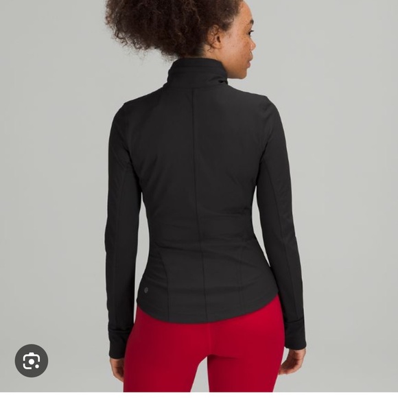 Lululemon Ribbed Nulux Running Jacket - Picture 4 of 9